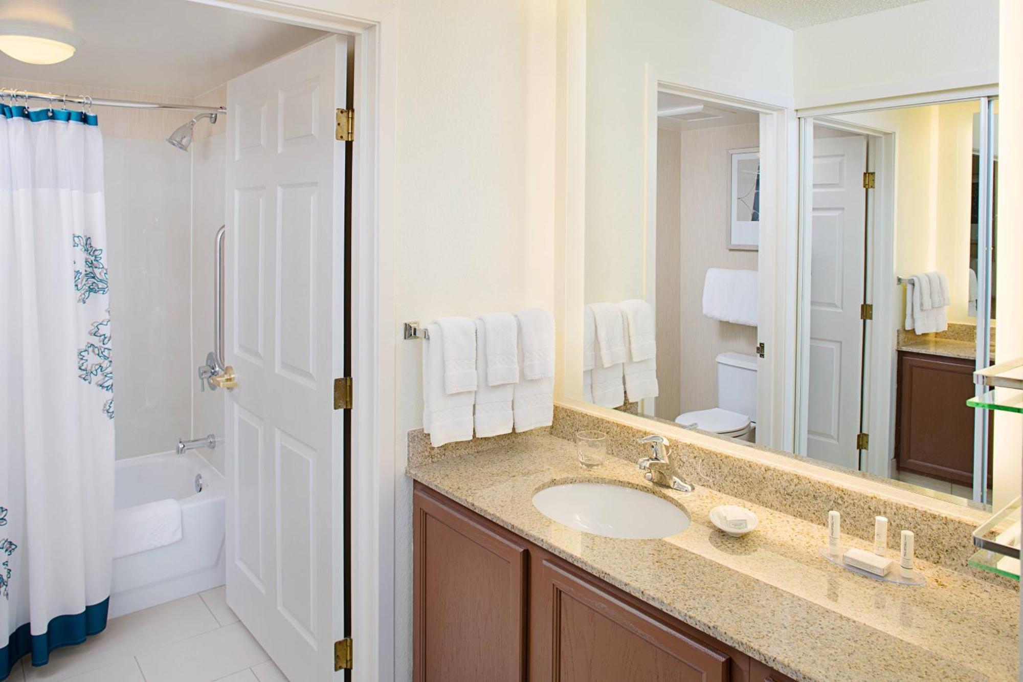 Residence Inn By Marriott Detroit Livonia Esterno foto
